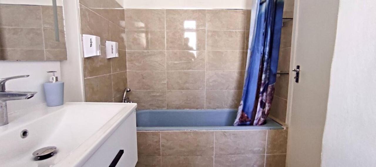Sea View 2 Bedroom Apartment Marsaskala Eksteriør bilde
